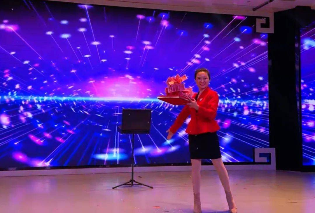 ”2025新春魔术杂技专场圆满举行瓦力游戏试玩“魔法青春 魅力九江(图6)