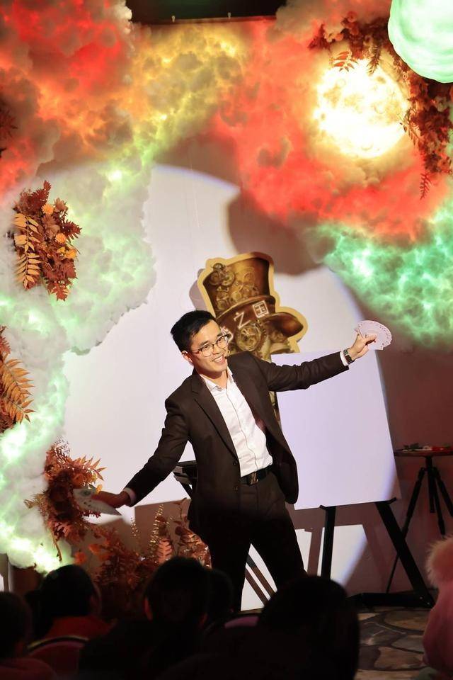 到一年“不良嗜好”已戒掉却略显憔悴瓦力棋牌试玩可喜可贺！刘谦抗癌不(图20)