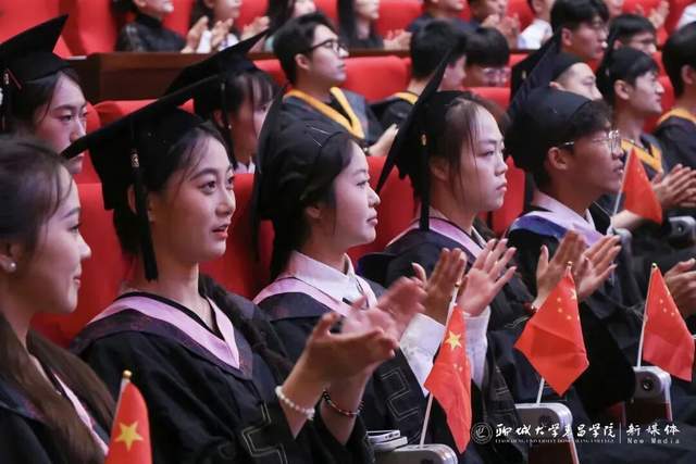 院：2026我们追光再出发！瓦力棋牌游戏聊城大学东昌学(图1)